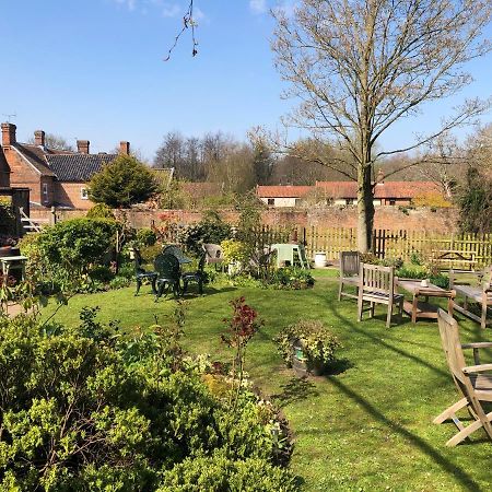 The Crown Inn Smallburgh Bagian luar foto